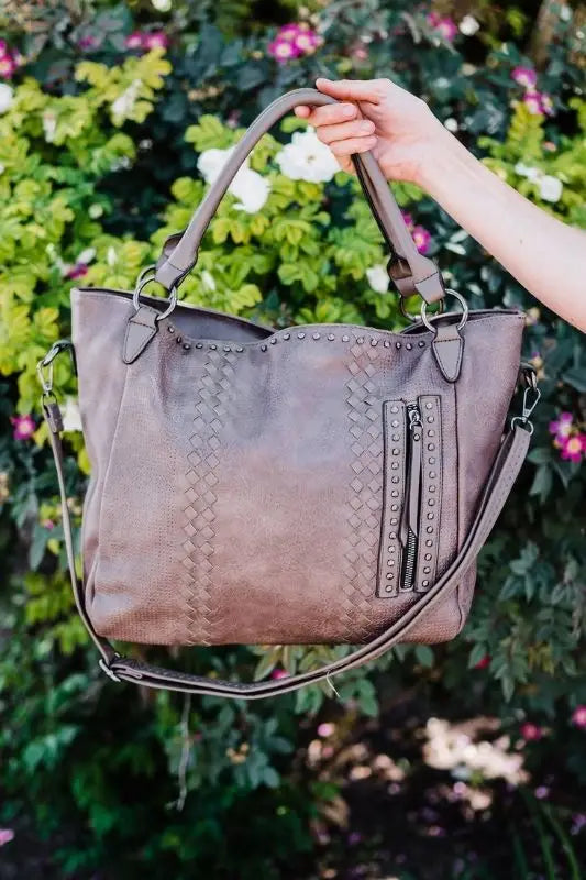 Modern+Chic - Ashlyn Oversized Tote